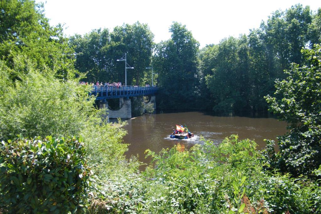A l'approche du pont