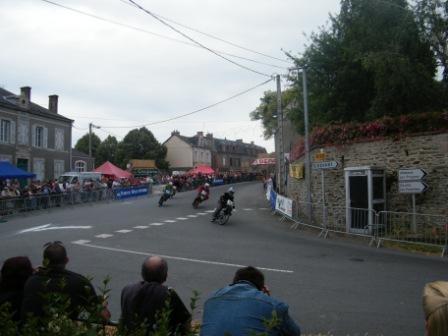 la grande courbe du village