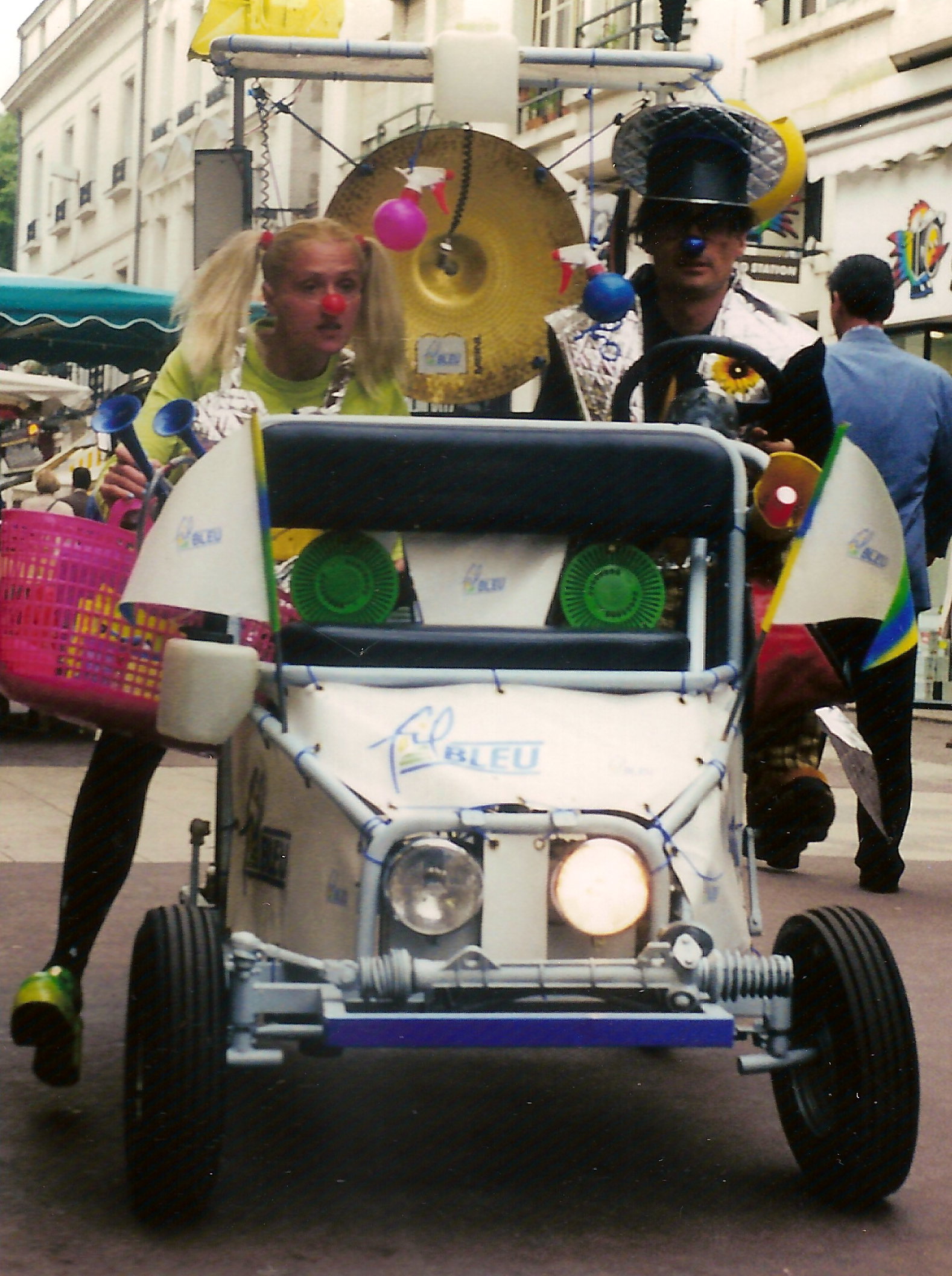 autoludicomobile L'Autodicomobile anime la rue